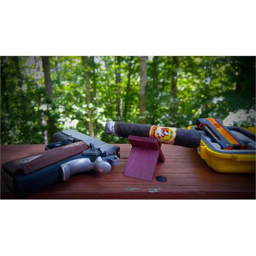 La Gloria Cubana Serie R Maduro No. 4 4 7/8 * 52