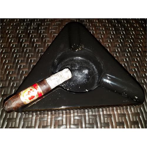 La Gloria Cubana Serie R Maduro No. 4 4 7/8 * 52