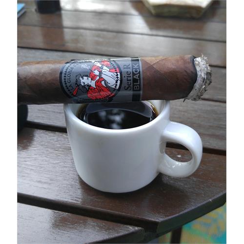 La Gloria Cubana Serie R Maduro No. 6 5 7/8 * 60