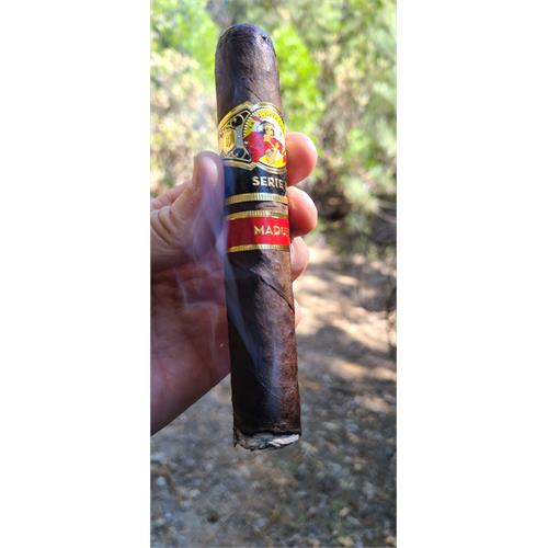 La Gloria Cubana Serie R Maduro No. 6 5 7/8 * 60