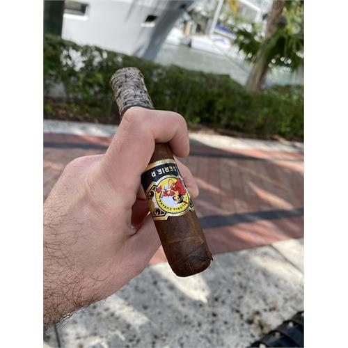La Gloria Cubana Serie R Natural No. 5 5 1/2 * 54