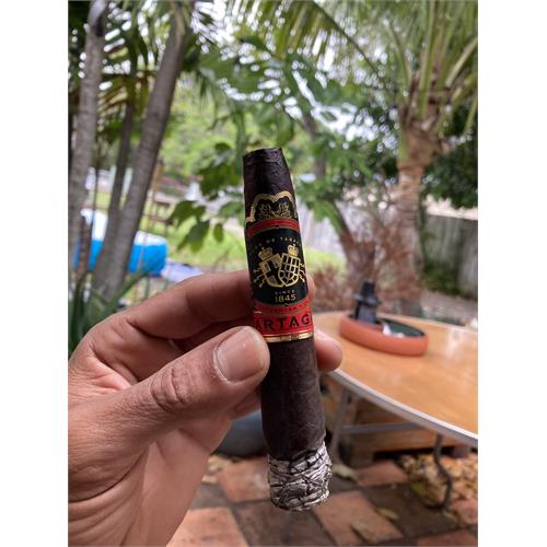 Partagas Black Label Piramide 6  * 60