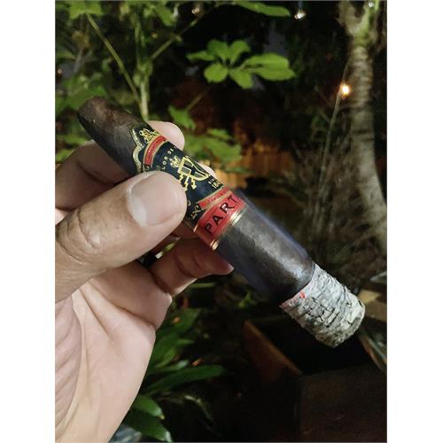 Partagas Black Label Piramide 6  * 60