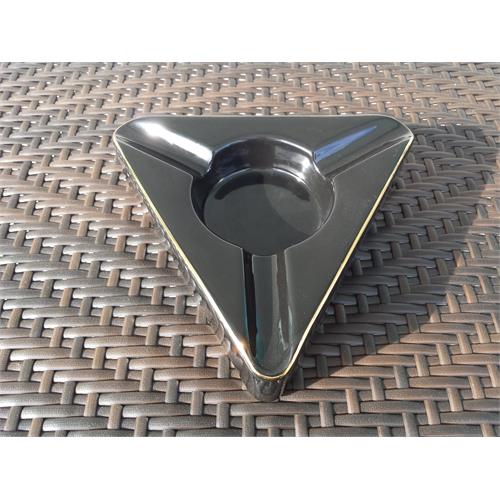 Craftsman s Bench Trident Ashtray