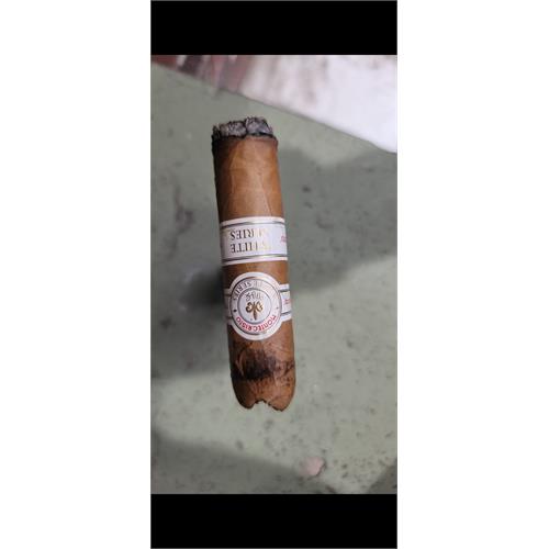 Montecristo White Robusto Grande 5  * 52