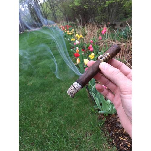 Tabak Especial Toro Negra 6  * 52