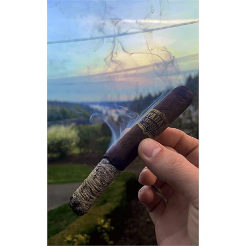 Tabak Especial Toro Negra 6  * 52