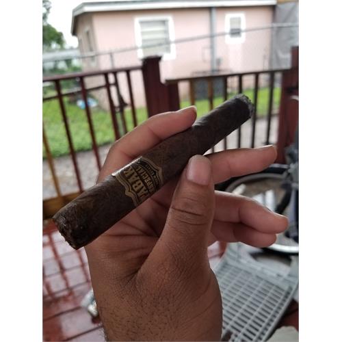 Tabak Especial Toro Negra 6  * 52