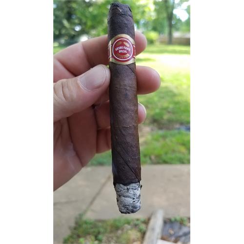 Arturo Fuente Maduro Brevas Royale 5 1/2 *42