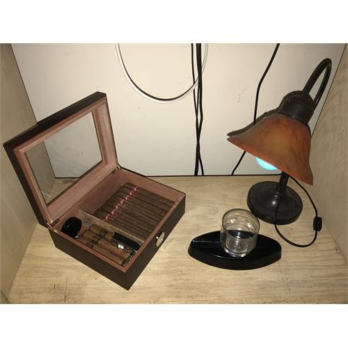 50-cigar Monaco Glass Top Humidor