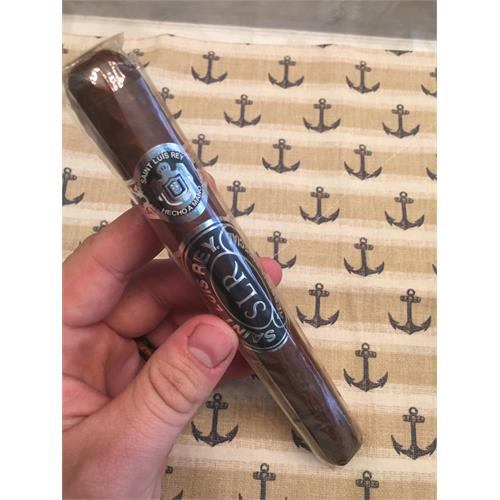 Saint Luis Rey Churchill 7  * 52