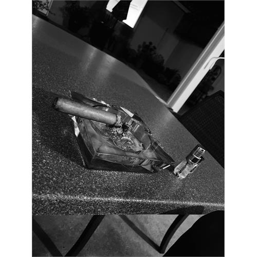 Camacho Connecticut Churchill 7  * 48