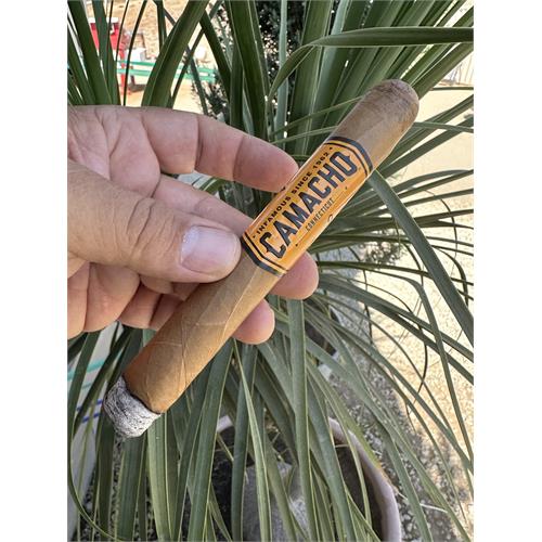 Camacho Connecticut Toro 6  * 50