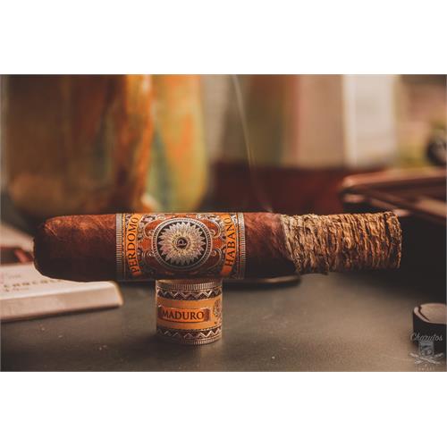 Perdomo Habano Maduro Robusto 5  * 54