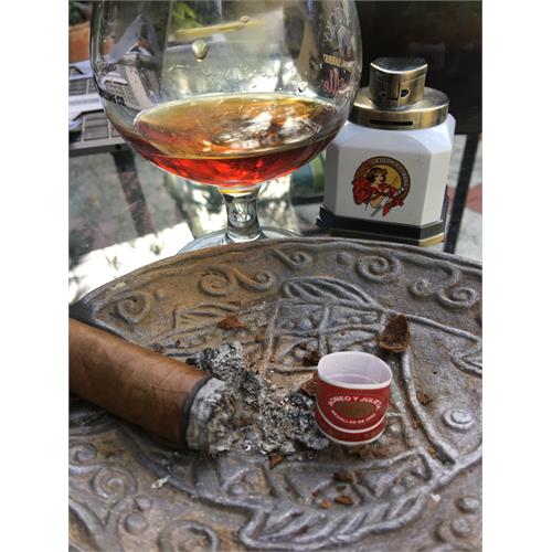 Romeo y Julieta Reserva Real Love Story 4 1/4 * 46