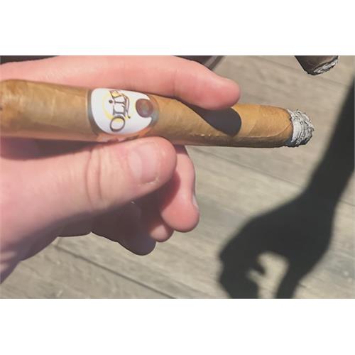 Oliva Connecticut Reserve Toro 6  * 50