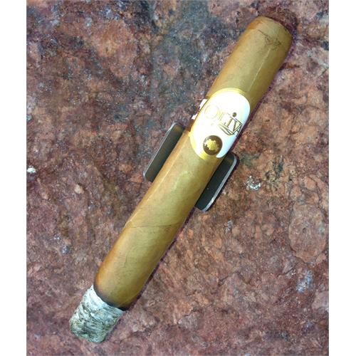 Oliva Connecticut Reserve Toro 6  * 50