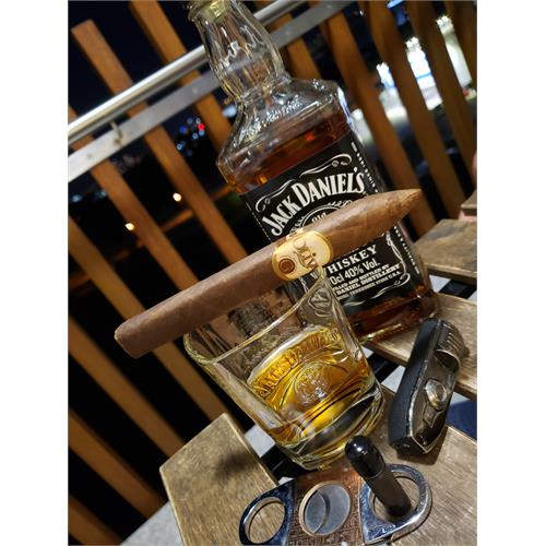 Oliva Serie G Torpedo 6 1/2 * 52