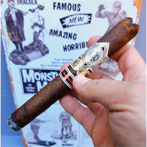 CAO Gold Maduro Corona Gorda 6 1/2 * 50