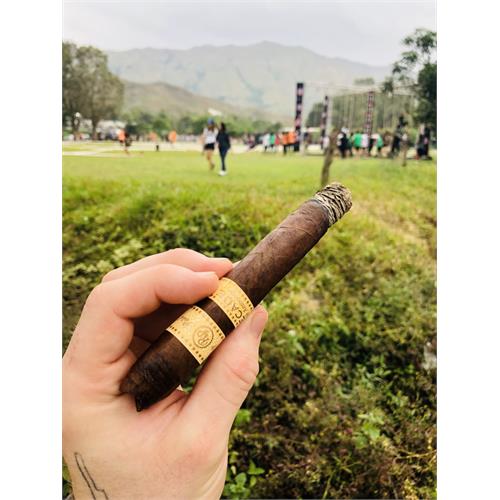 Rocky Patel Decade Torpedo 6 1/2 * 52