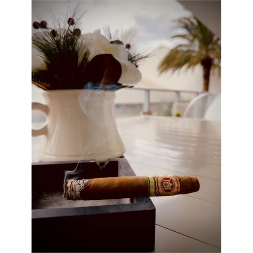 Arturo Fuente Natural Chateau Fuente Pyramid 6  * 52