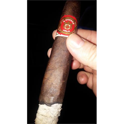 Arturo Fuente Anejo Shark No. 77 5 7/8 * 64