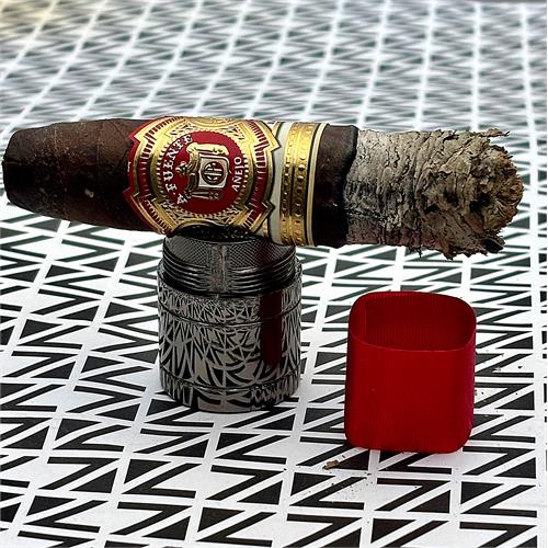Arturo Fuente Anejo Shark No. 77 5 7/8 * 64