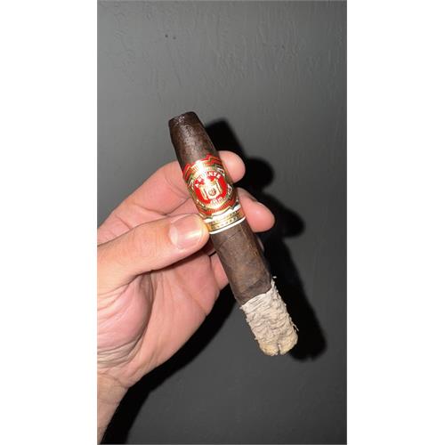 Arturo Fuente Anejo Shark No. 77 5 7/8 * 64