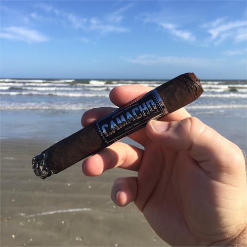 Camacho Triple Maduro Gordo 6  * 60