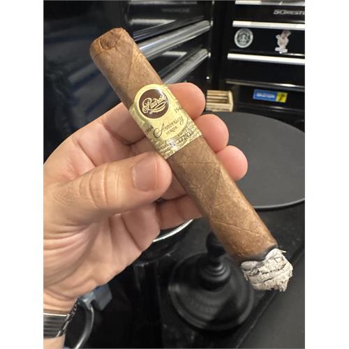 Padron 1964 Anniversary Exclusivo Natural 5 1/2 * 50