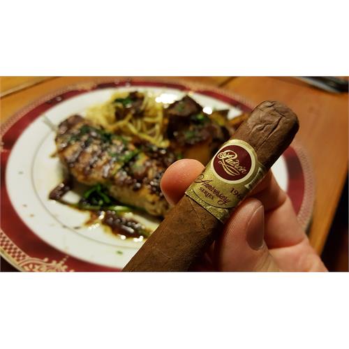 Padron 1964 Anniversary Principe Natural 4 1/2 * 46