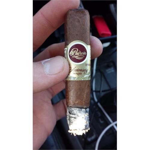 Padron 1964 Anniversary Principe Natural 4 1/2 * 46