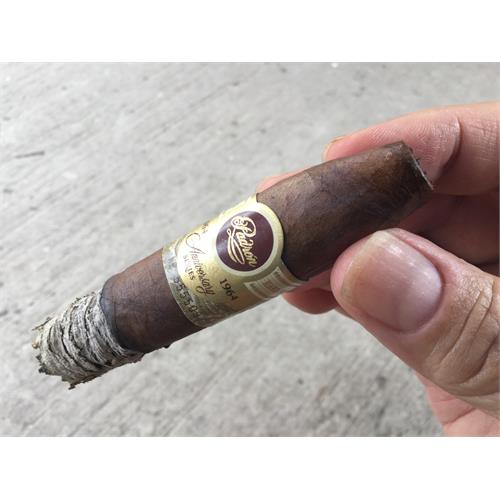 Padron 1964 Anniversary Torpedo Natural 6  * 52