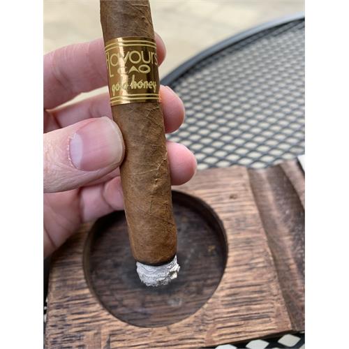 CAO Flavours Gold Honey Petit Corona 4  * 40