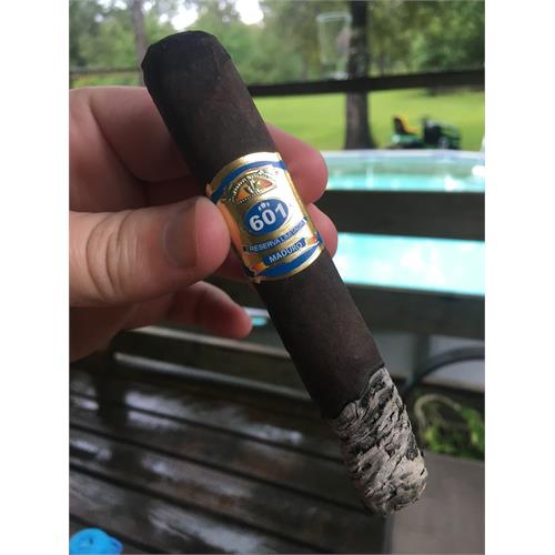 601 Maduro Box Press Robusto 5 1/4 * 52