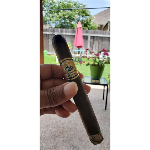 601 Maduro Box Press Robusto 5 1/4 * 52