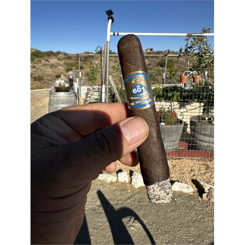 601 Maduro Box Press Robusto 5 1/4 * 52