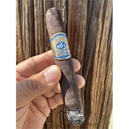 601 Maduro Box Press Robusto 5 1/4 * 52