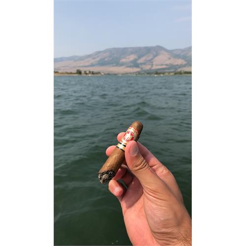 Arturo Fuente Hemingway Short Story Natural 4  * 49