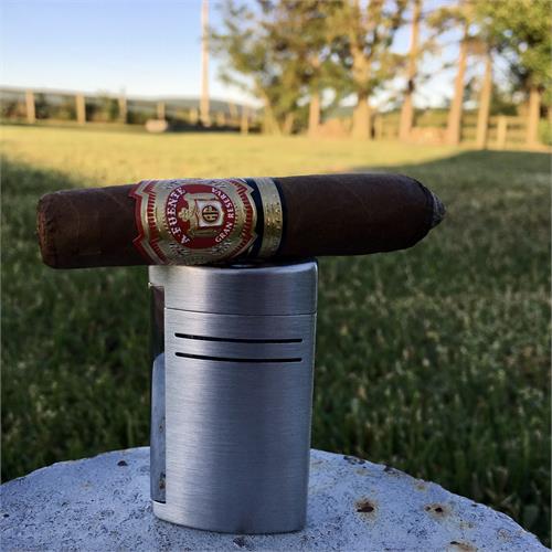 Arturo Fuente Hemingway Short Story Natural 4  * 49