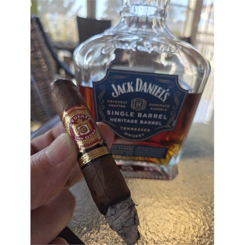 Arturo Fuente Hemingway Short Story Natural 4  * 49