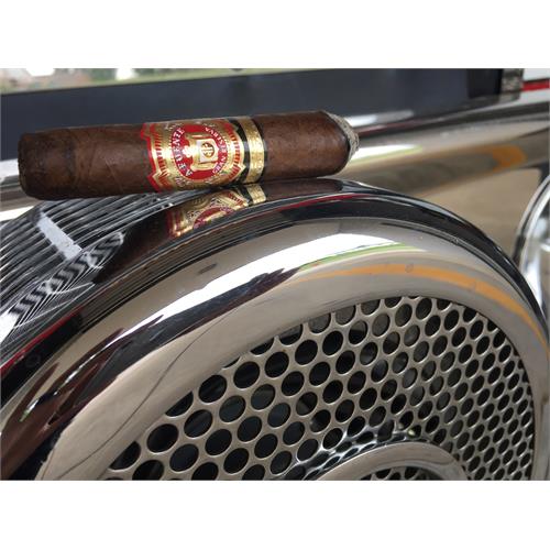 Arturo Fuente Hemingway Short Story Natural 4  * 49