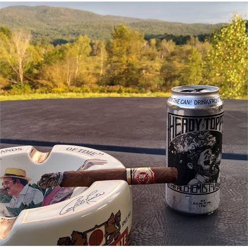 Arturo Fuente Hemingway Classic Natural 7  * 46
