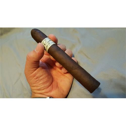 Liga Privada No. 9 Belicoso 6  * 52