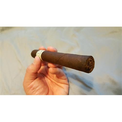 Liga Privada No. 9 Belicoso 6  * 52