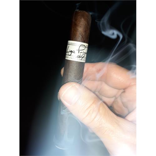 Liga Privada No. 9 Belicoso 6  * 52