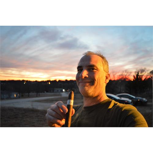 Liga Privada No. 9 Belicoso 6  * 52