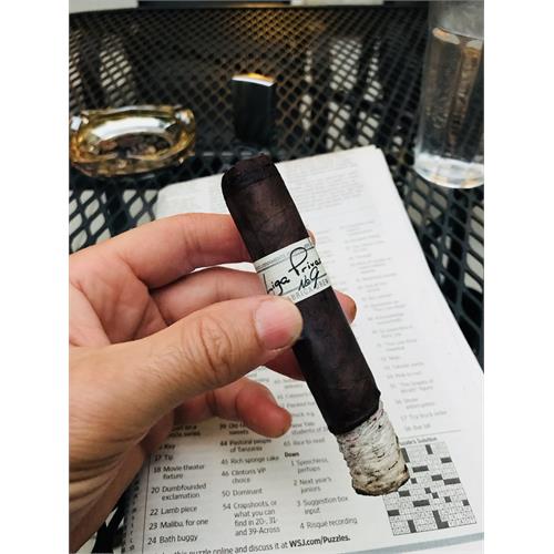 Liga Privada No. 9 Robusto 5  * 54