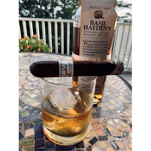 Liga Privada No. 9 Robusto 5  * 54