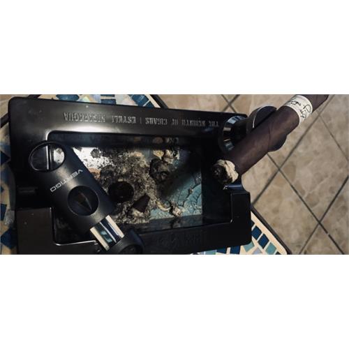 Liga Privada No. 9 Robusto 5  * 54